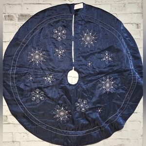 Navy Blue Embroidered Snowflake Christmas Tree Skirt Silver Stitch Holiday